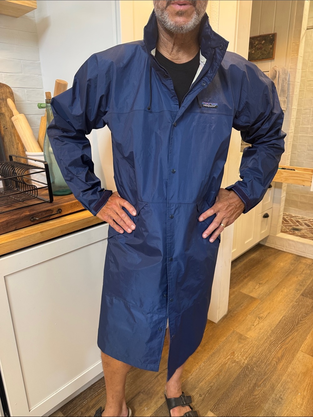 Patagonia Men's Navy Long Raincoat Jacket with Hood Size L Very Good Condition